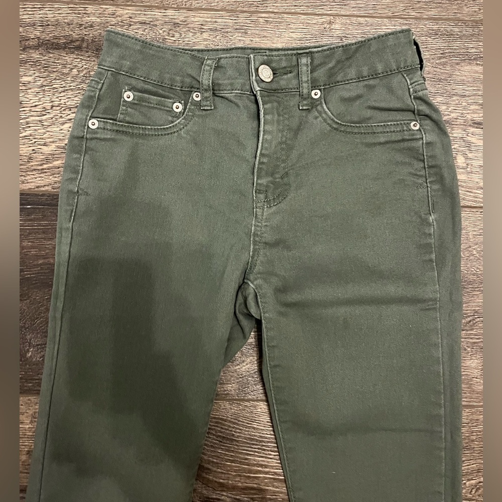 Aeropostale high waisted olive green skinny jeans
